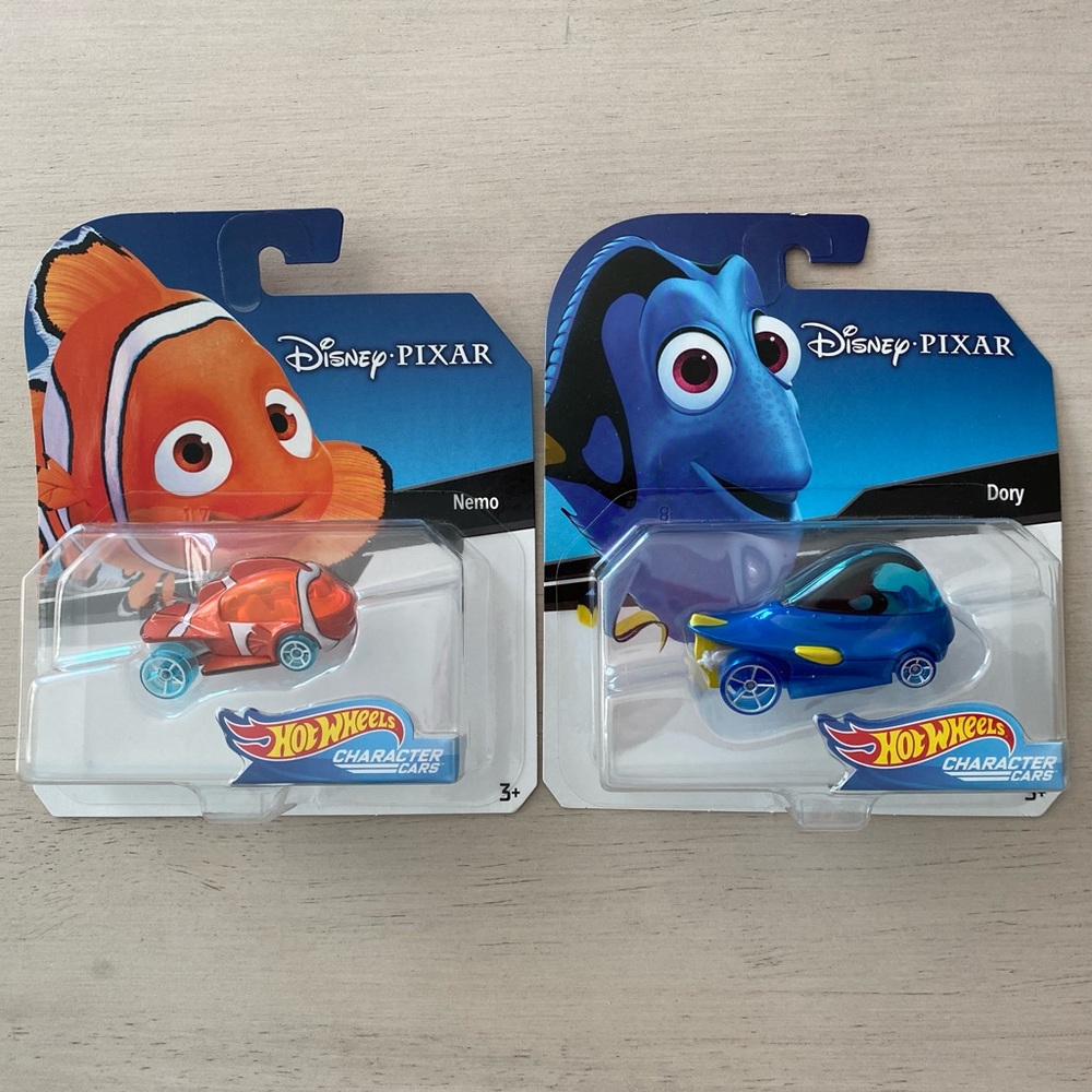 New Hot Wheels Disney Pixar Nemo And Dory Character Cars